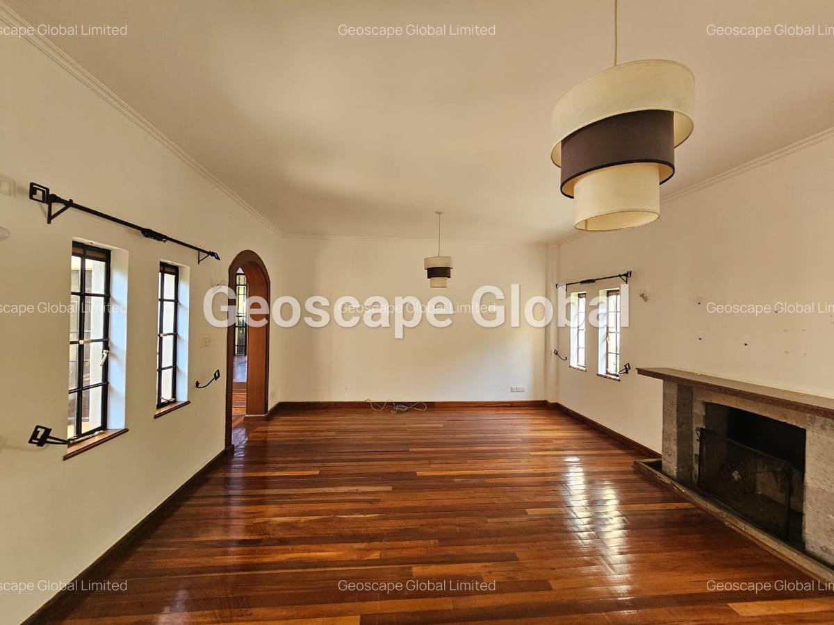 5 Bed House with En Suite in Runda - 6