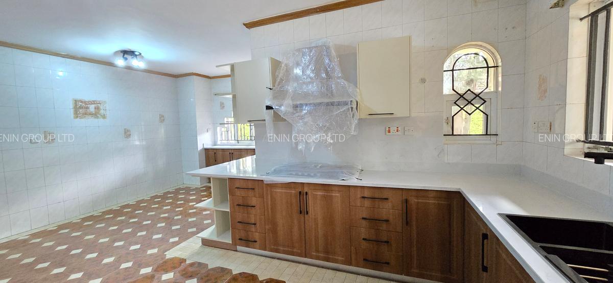 4 Bed House with En Suite at Hillview Rise Off Lower Kabete Rd - 7