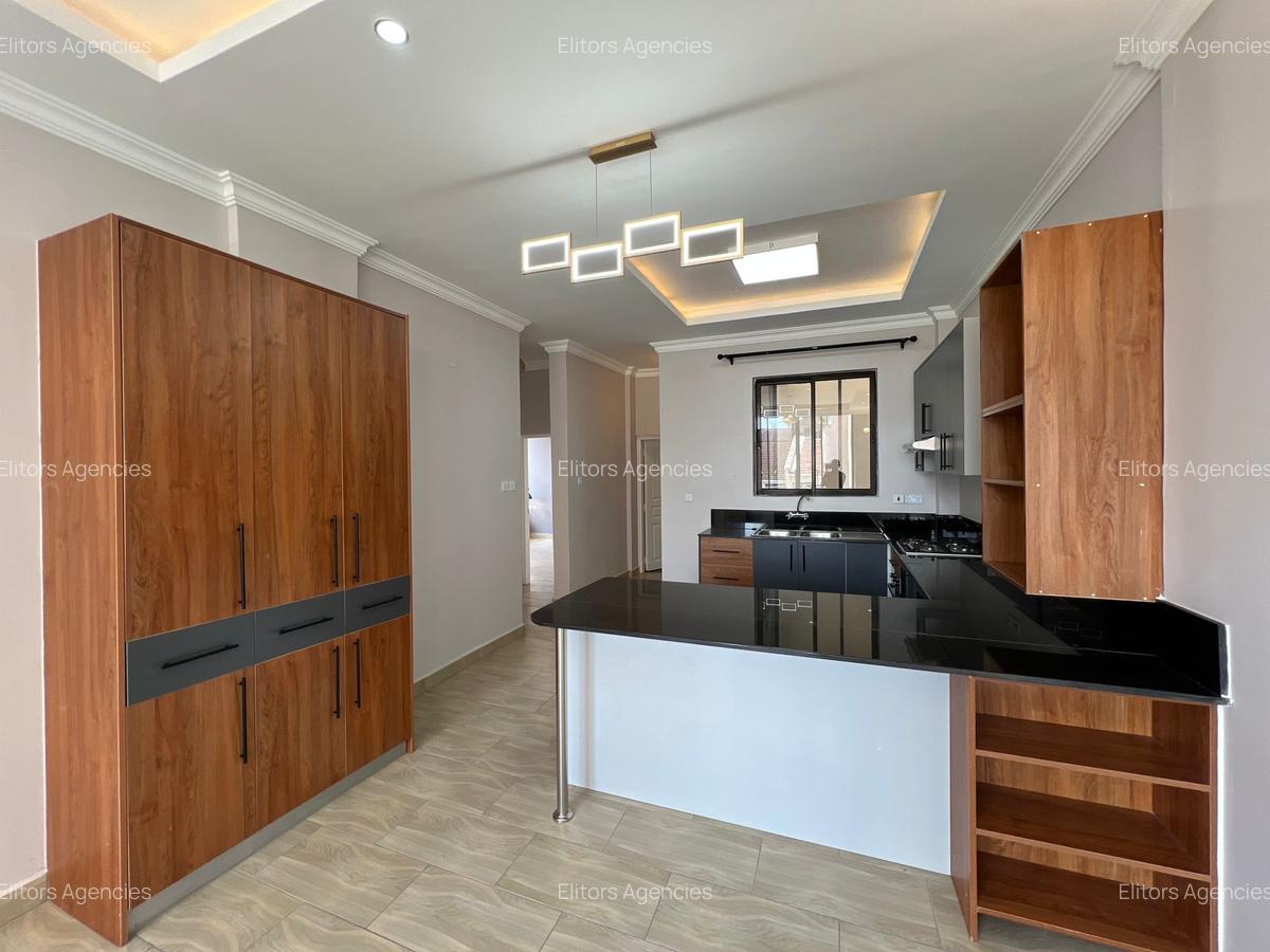 2 Bed Apartment with En Suite at Lantana Road - 5