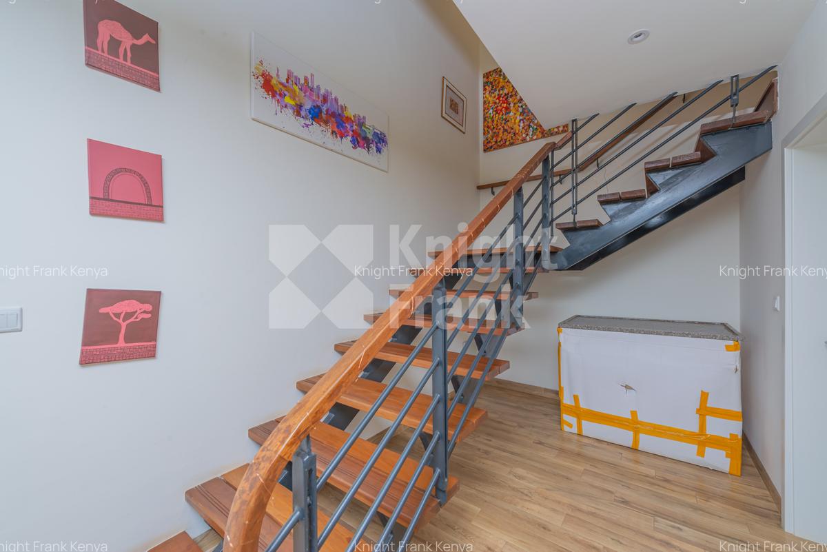 4 Bed Apartment with En Suite at Riverside Gardens - 9