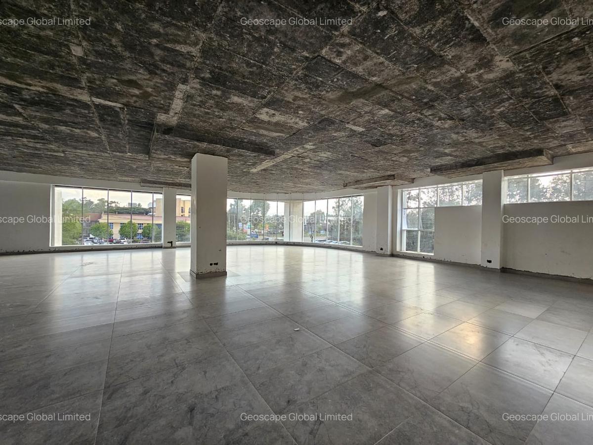 5,598 ft² Office with Parking in Karen - 5