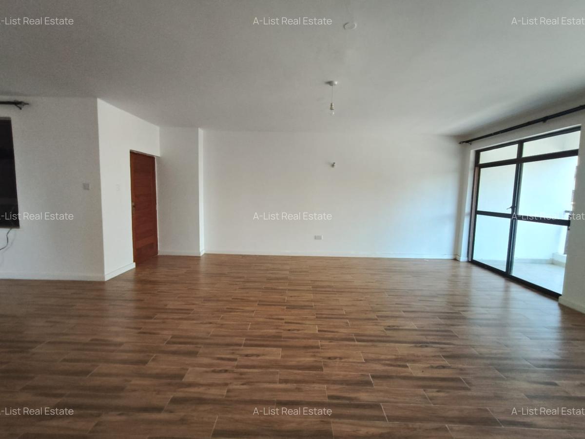 3 Bed Apartment with En Suite at Hatheru Road - 3