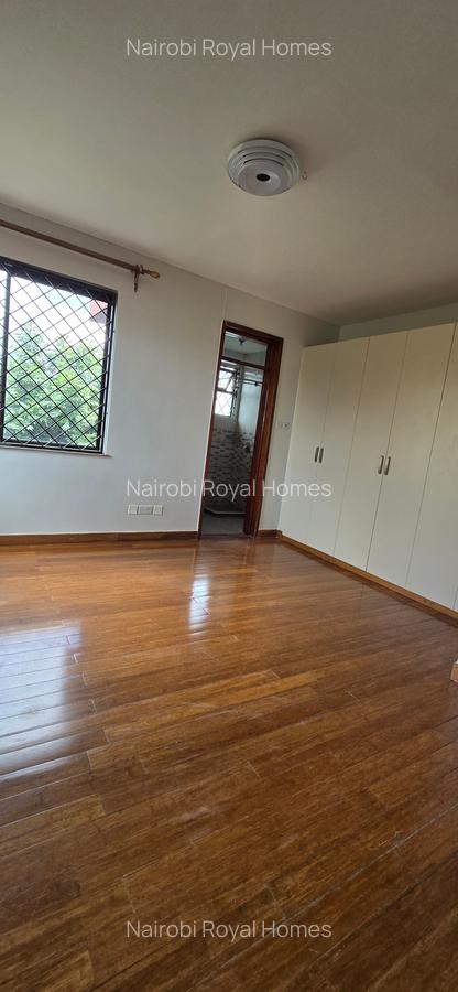 5 Bed Townhouse with En Suite at Off Convent Drive - 5