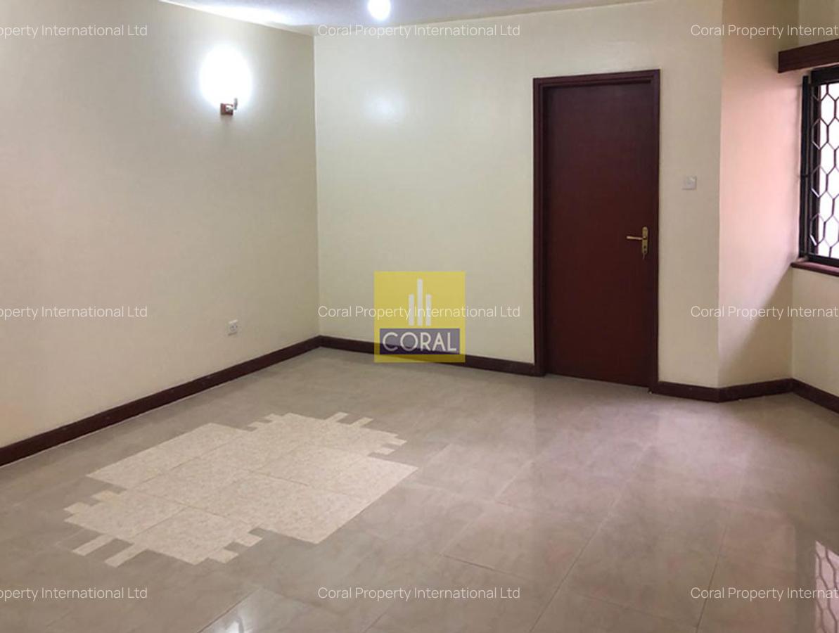 5 Bed Townhouse in Lavington - 2