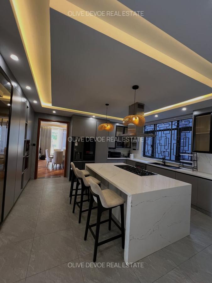 5 Bed House with En Suite in Runda - 18