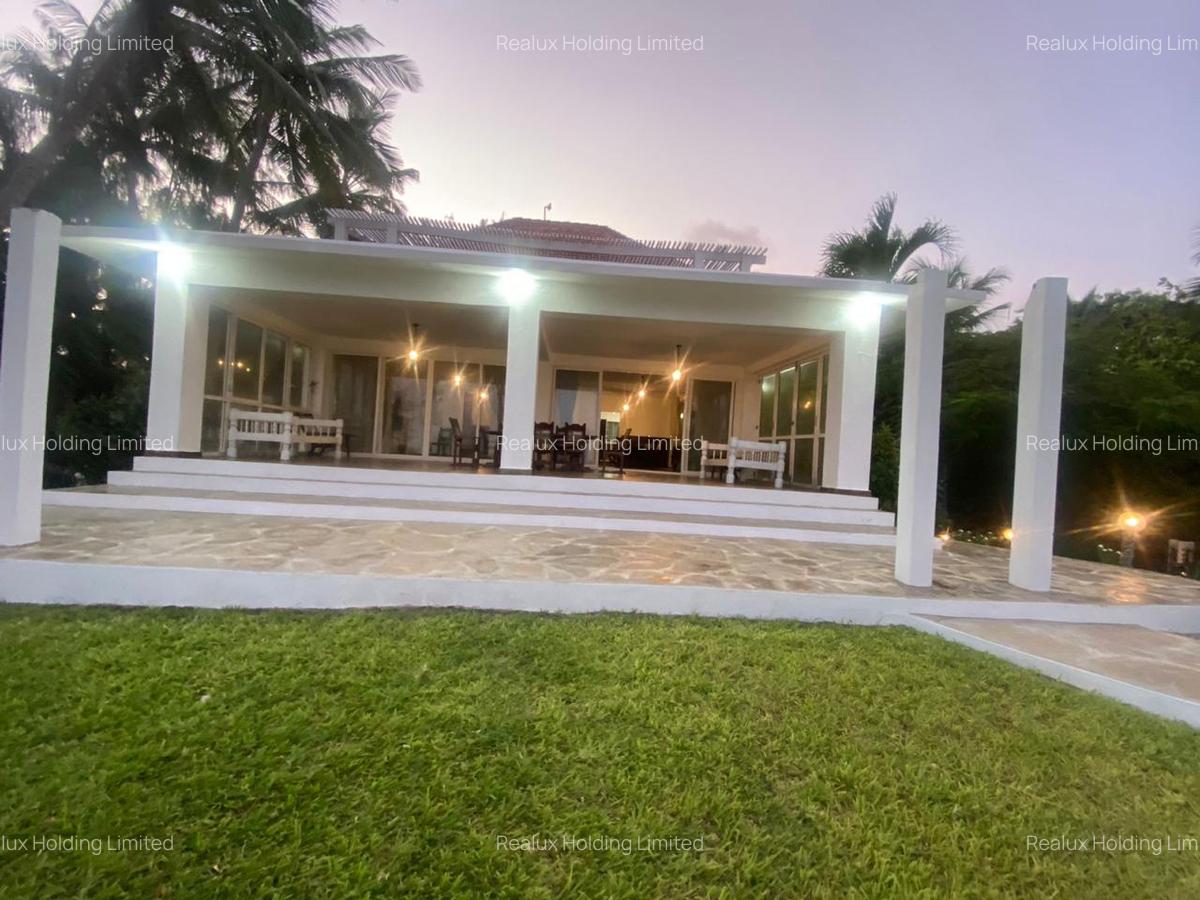 5 Bed House with En Suite in Malindi - 13
