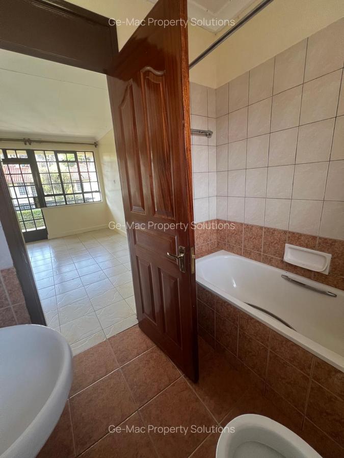 4 Bed Townhouse with En Suite in Loresho - 17