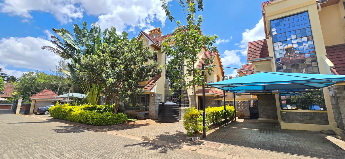 5 Bed Townhouse with En Suite at Lavington