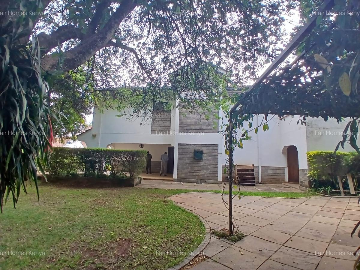 4 Bed Townhouse with En Suite at Lavington Green - 2