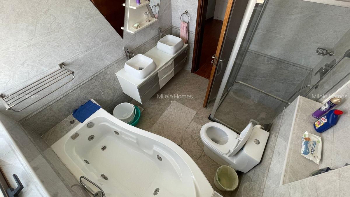 4 Bed Townhouse with En Suite in Runda - 15