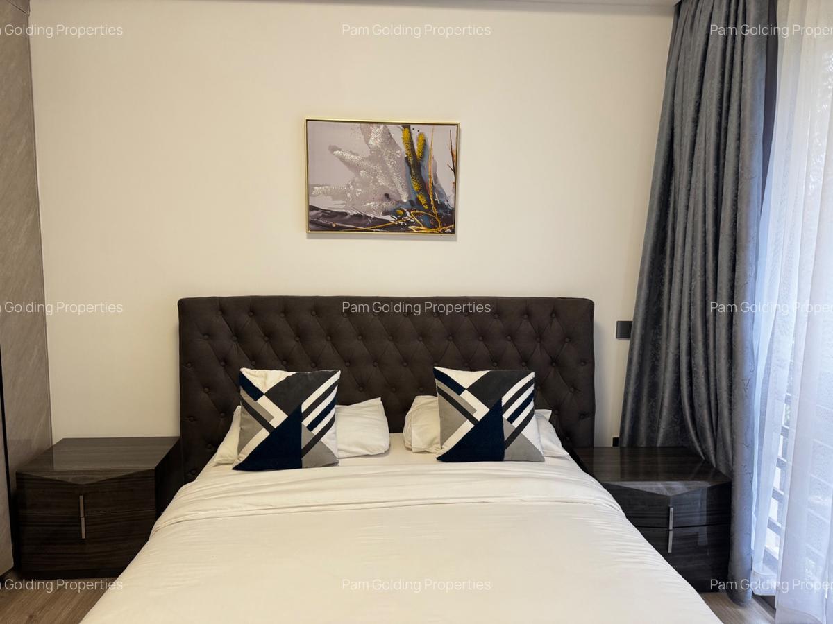 3 Bed Apartment with En Suite in Riverside - 8