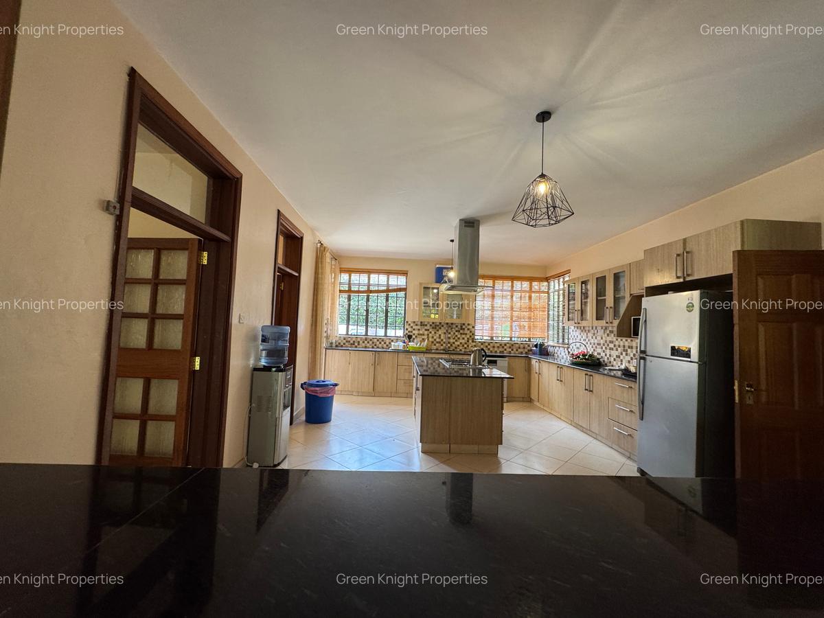 6 Bed House with En Suite in Runda - 6