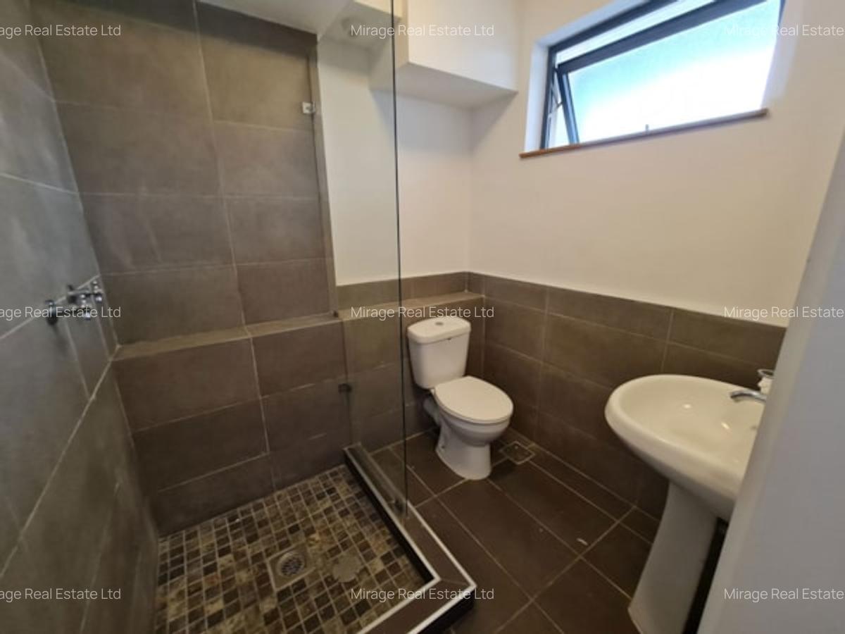 3 Bed Apartment with En Suite in Garden Estate - 11