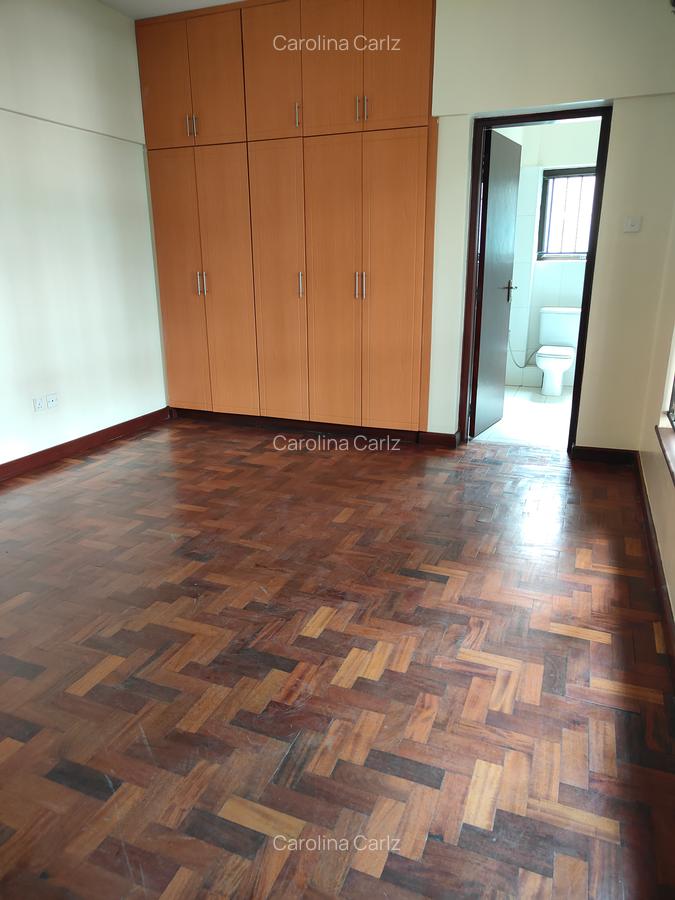 4 Bed Apartment with En Suite at Brookside Drive - 5