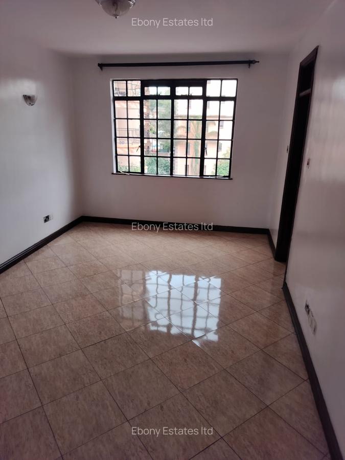 4 Bed Apartment with En Suite in Upper Hill - 3