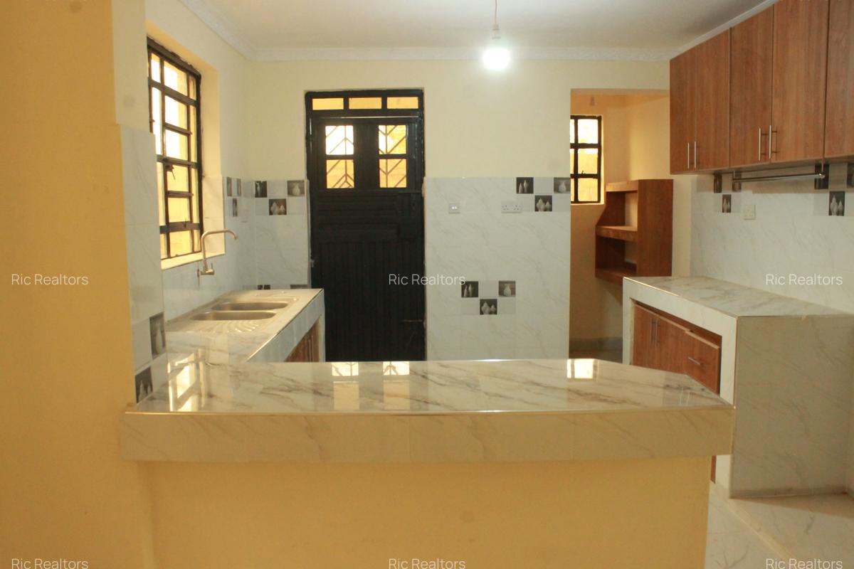 4 Bed Townhouse with En Suite at Magadi Road - 6