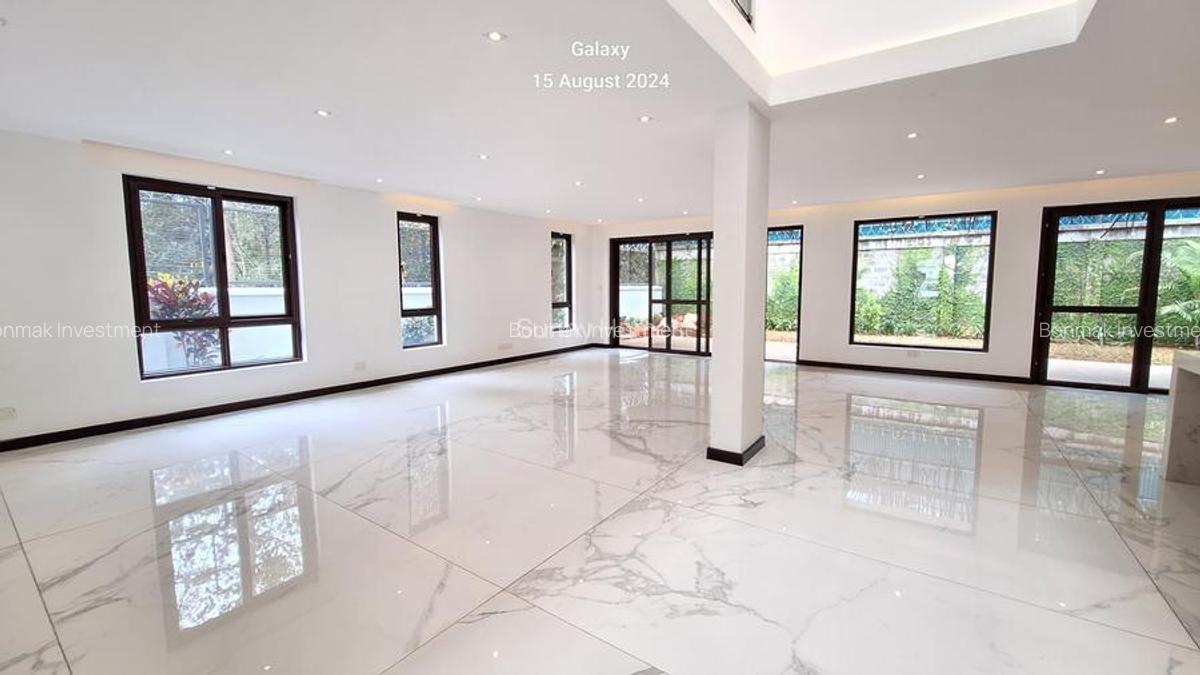 5 Bed Townhouse with En Suite at Peponi Road - 6