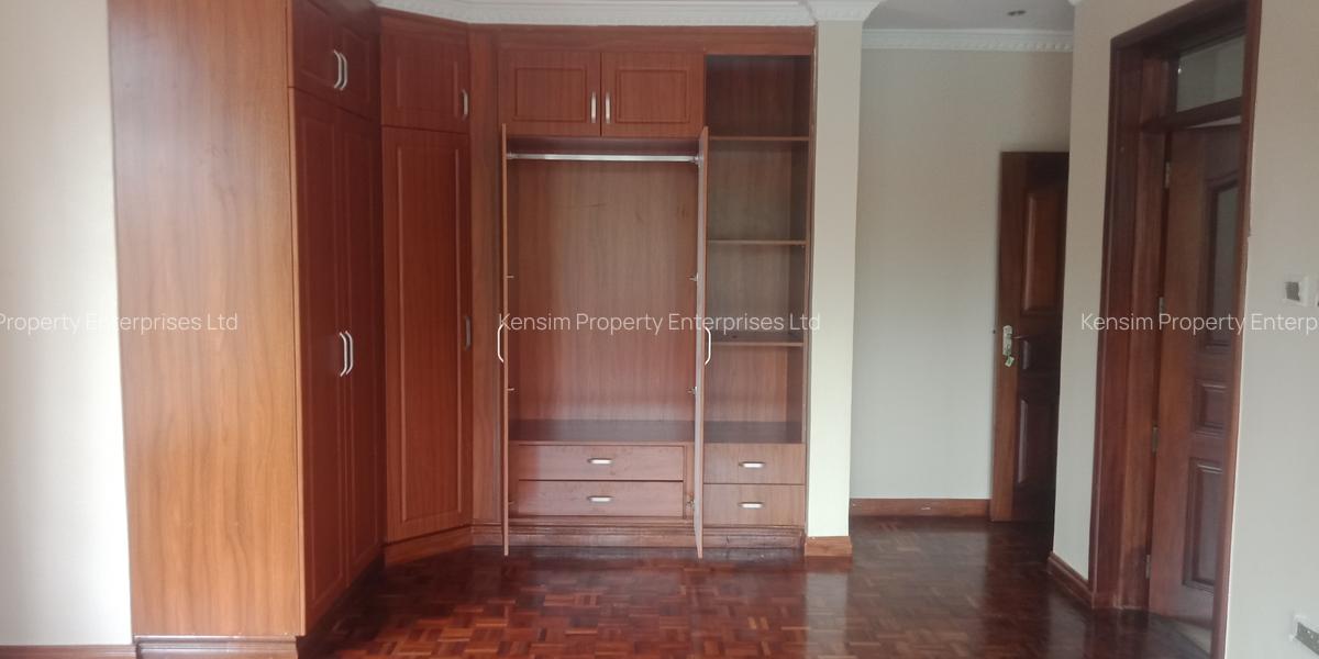 5 Bed Townhouse with En Suite in Kitisuru - 11