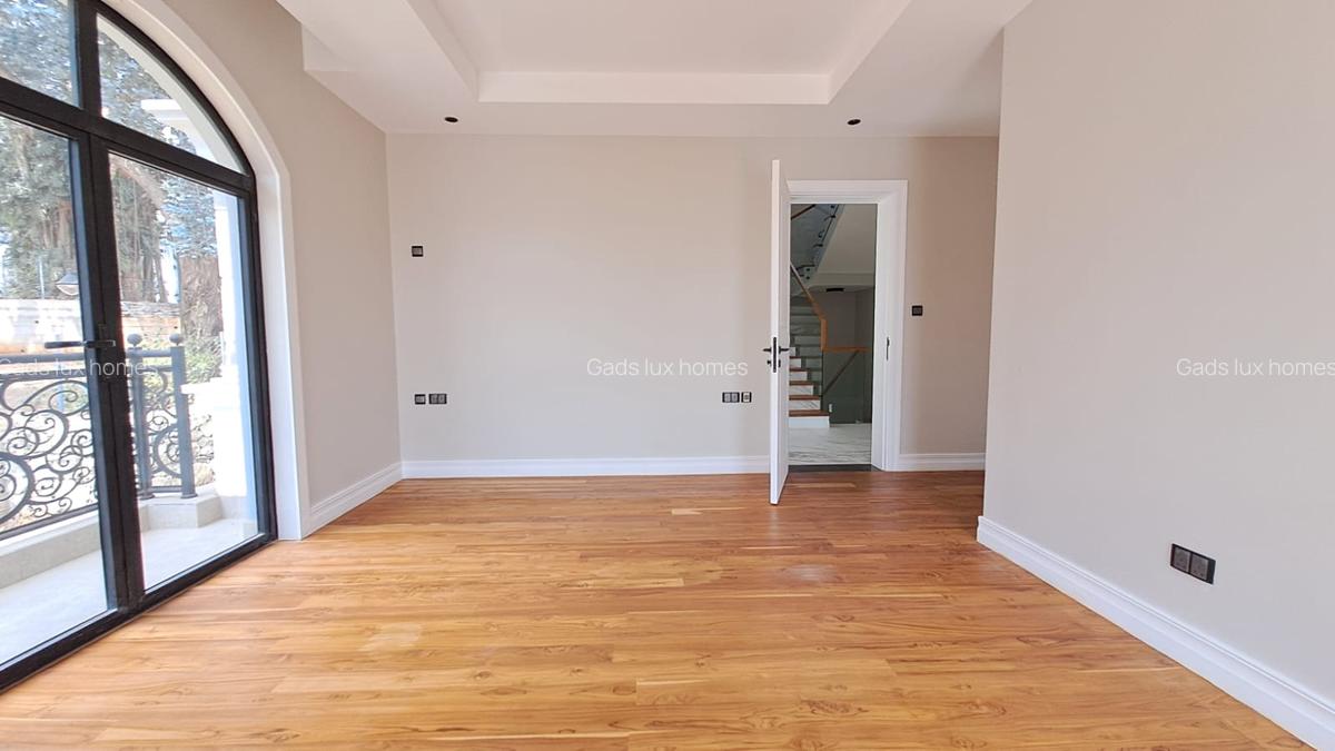 5 Bed Villa with En Suite at Loresho - 7