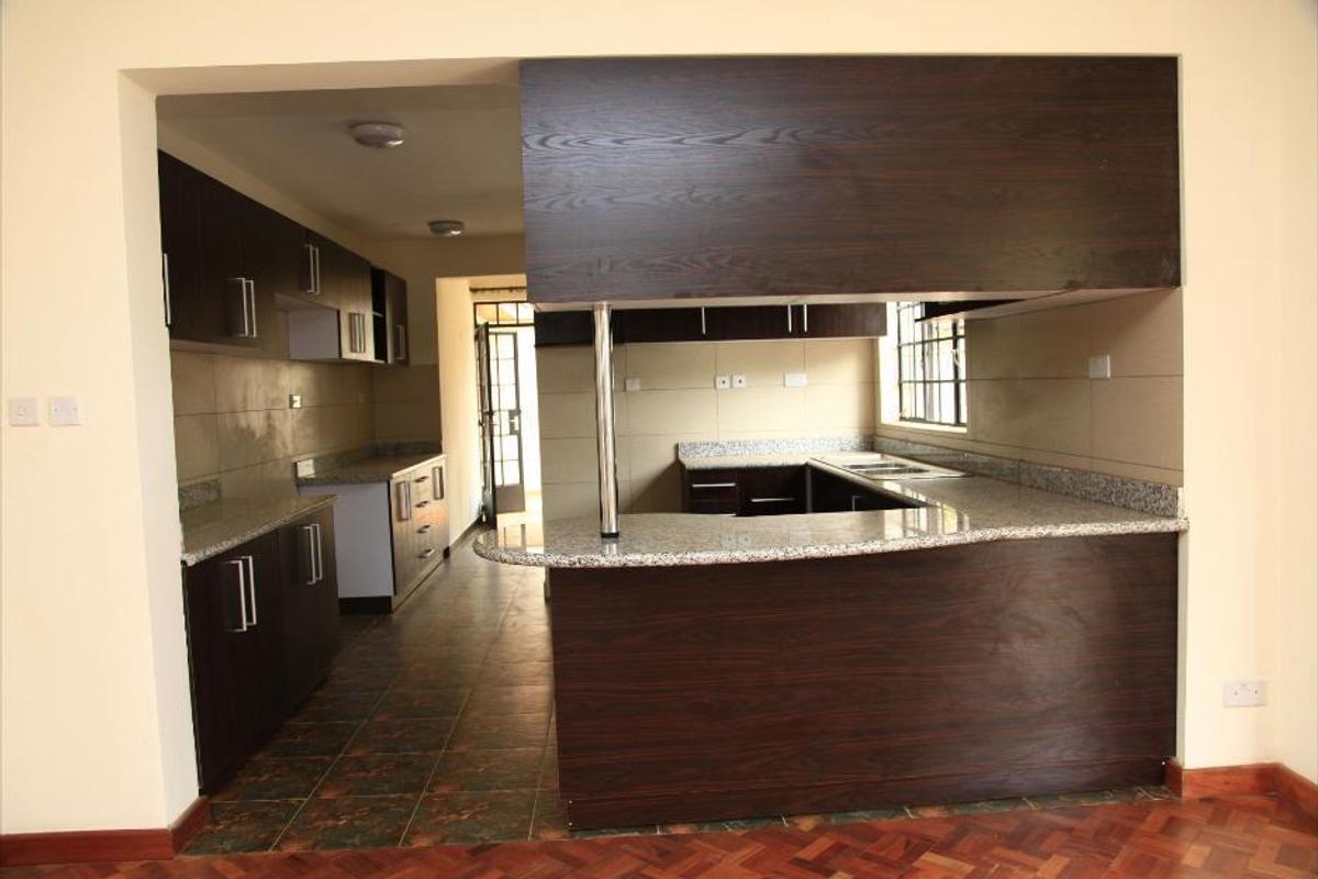 4 Bed Townhouse with En Suite at Chalbi Drive - 8