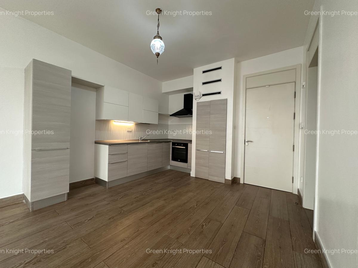 Serviced 2 Bed Apartment with En Suite in Westlands Area - 4