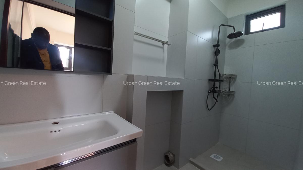 2 Bed Apartment with En Suite in Kilimani - 6