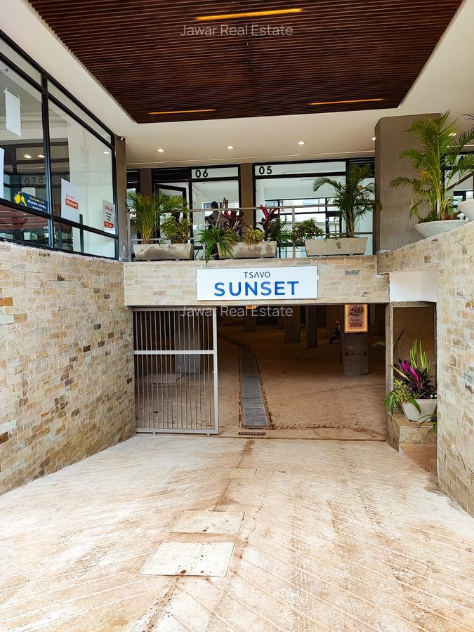 Serviced Studio Apartment with En Suite at Thindigua - 3