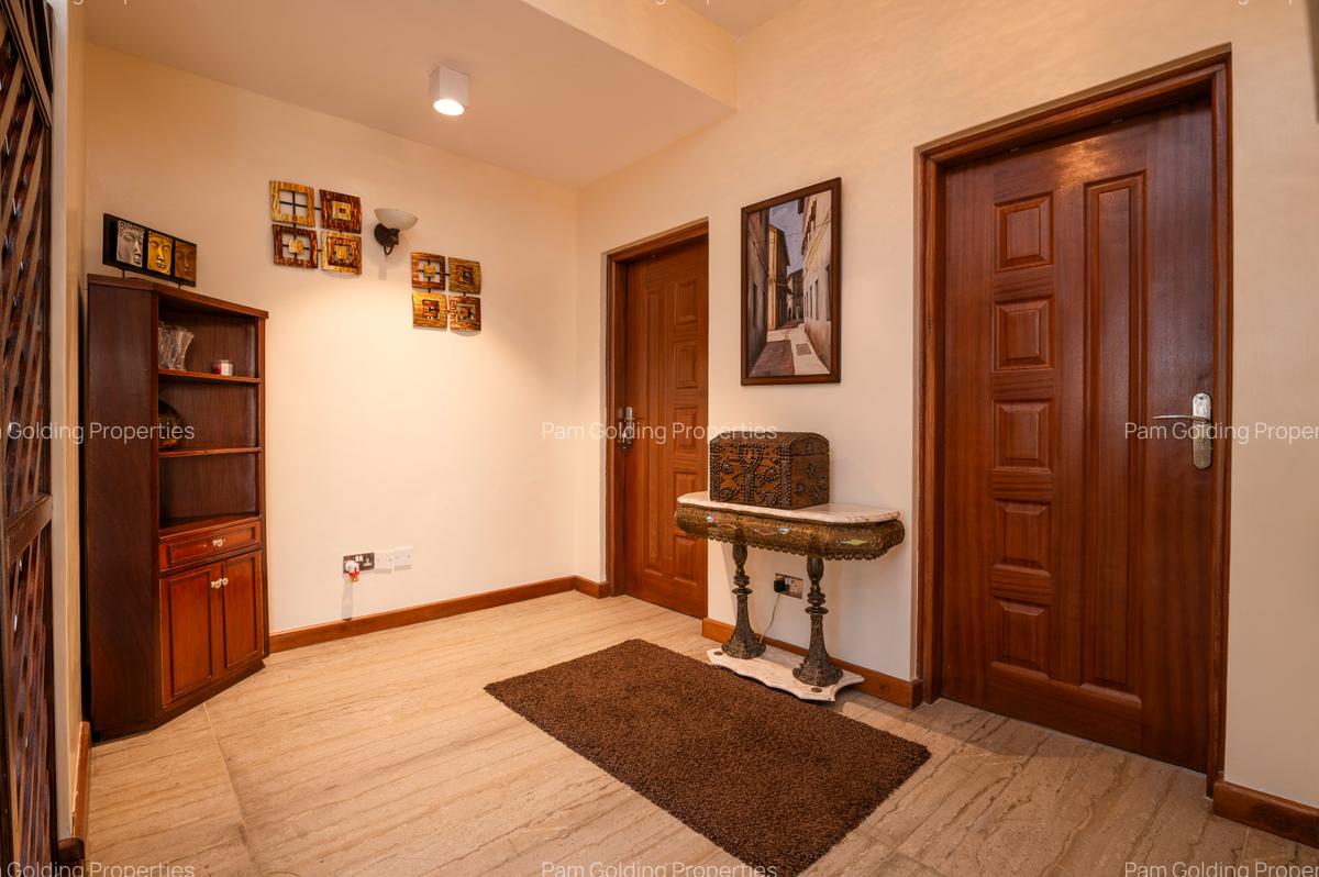 2 Bed Apartment with En Suite at Muthaiga Square - 11