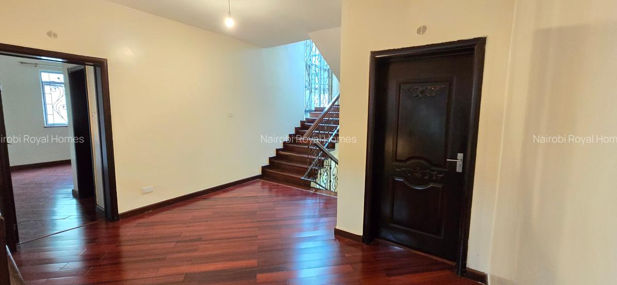 5 Bed Townhouse with En Suite at Lavington Green - 13