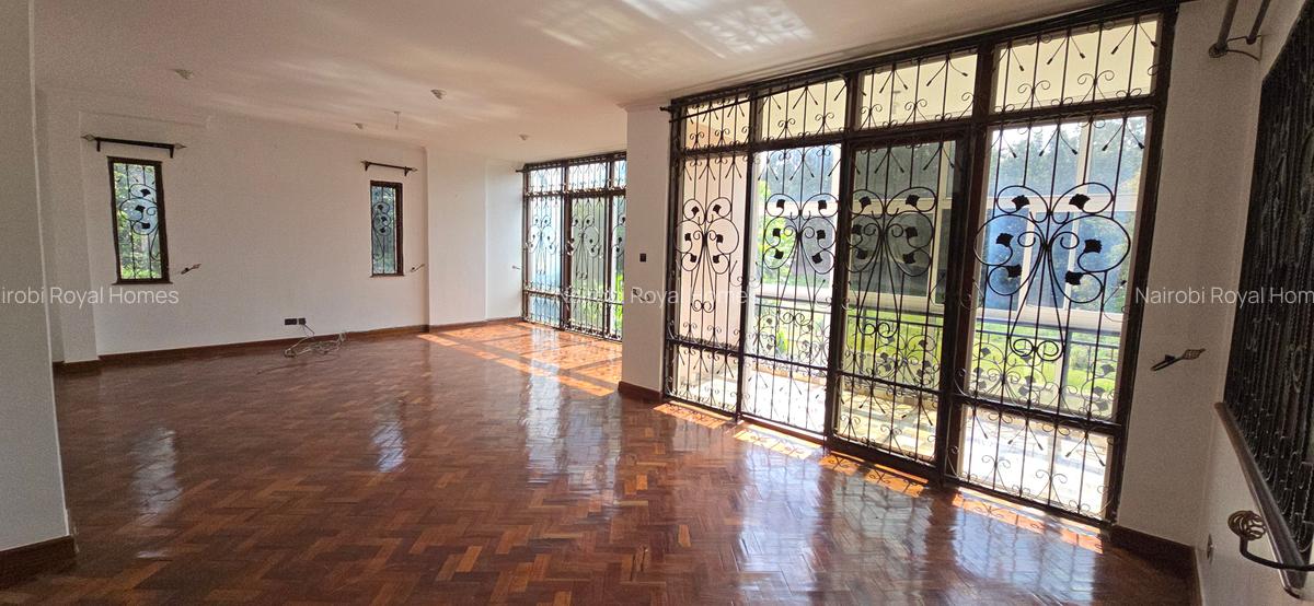 5 Bed Townhouse with En Suite at Convent Drive - 15