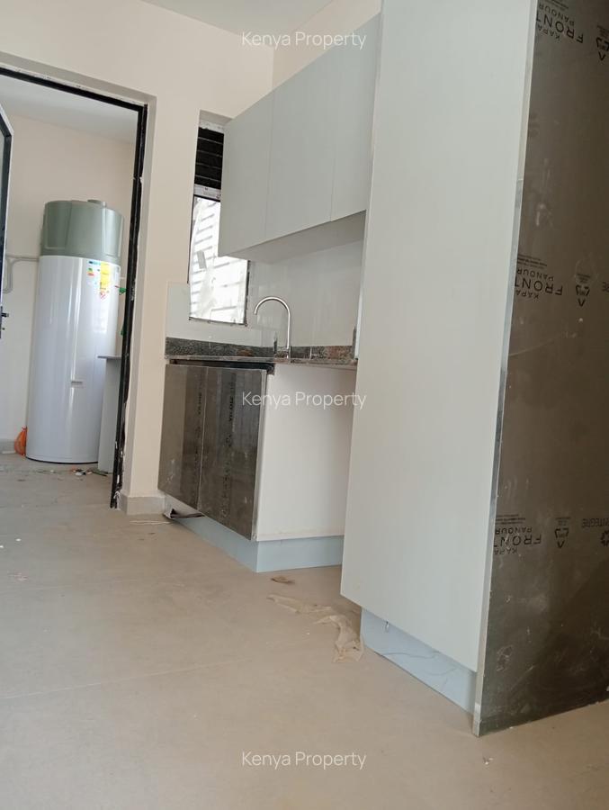3 Bed Apartment with En Suite at Lenana Rd - 7