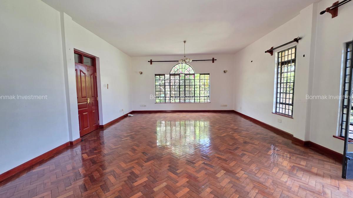 5 Bed Townhouse with En Suite at Old Kitusuru. - 13