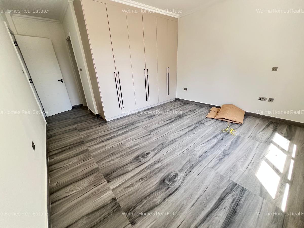 1 Bed Apartment with En Suite at Brookside - 12