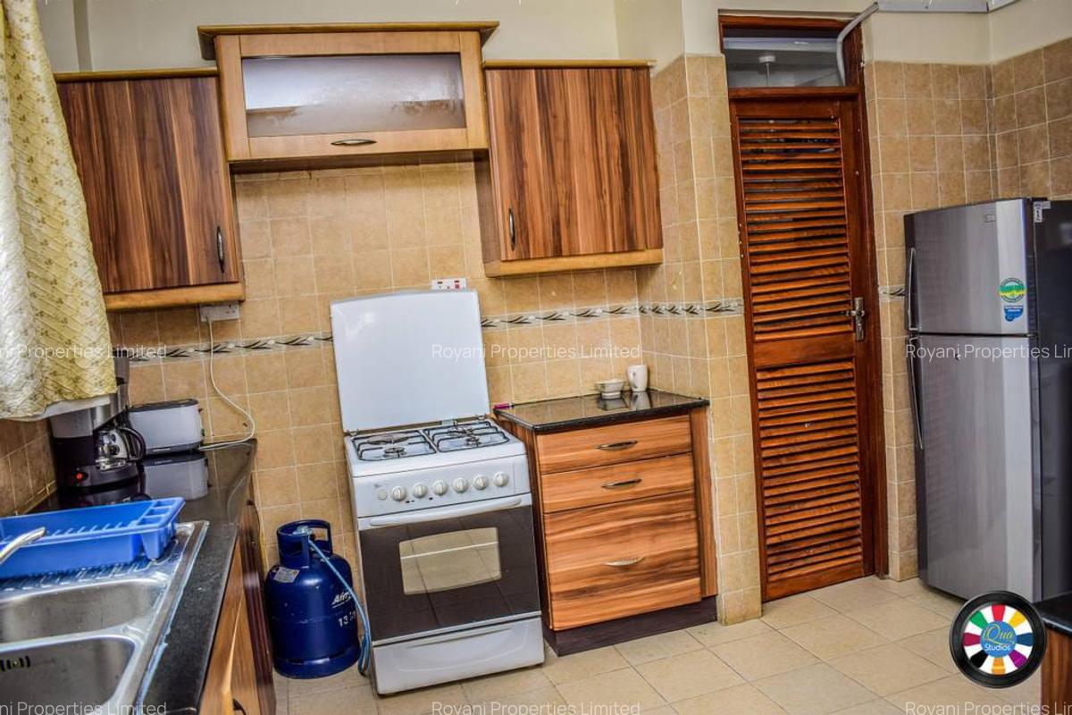 Furnished 4 Bed Apartment with En Suite in Riverside - 6