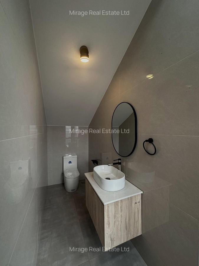 4 Bed Townhouse with En Suite in Uthiru - 14