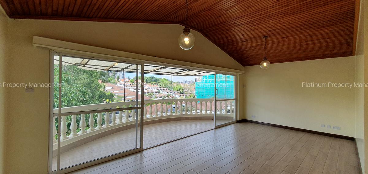 2 Bed Apartment with En Suite in Brookside - 3