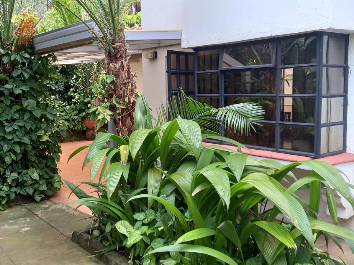 Furnished 2 Bed Apartment with En Suite in Riverside - 13