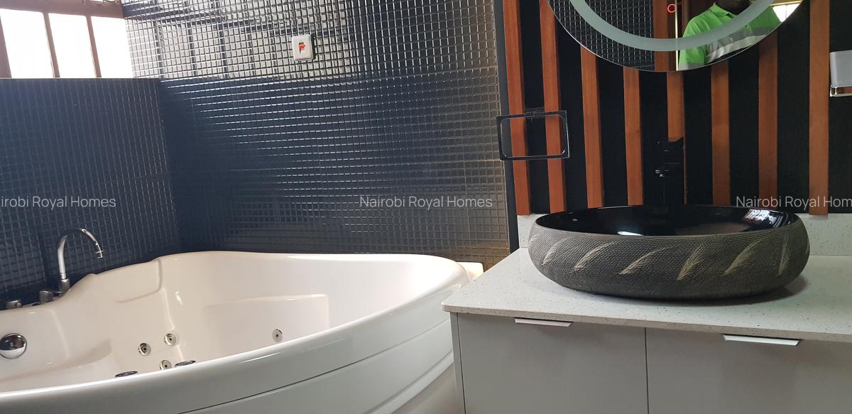 6 Bed Townhouse with En Suite at Lavington Green - 8