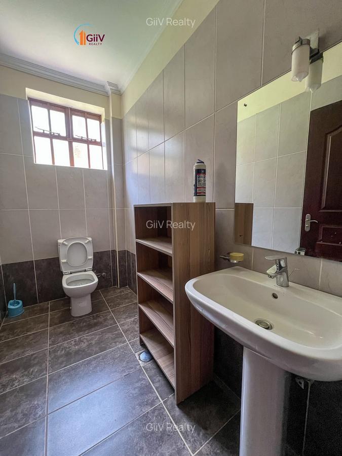 4 Bed Townhouse with Swimming Pool in Rosslyn - 11