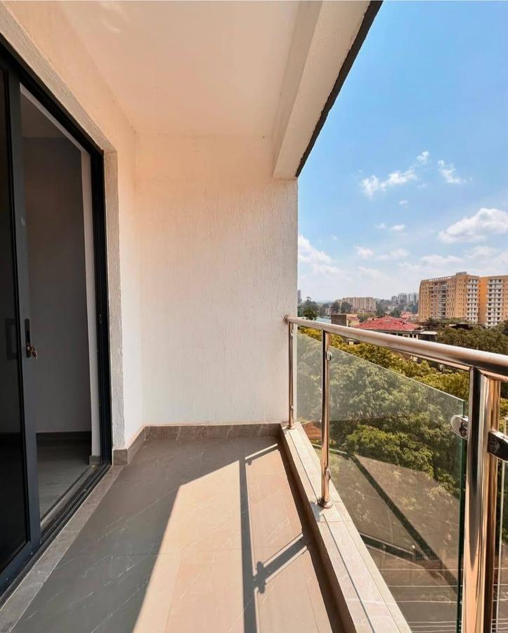 3 Bed Apartment with En Suite in Lavington - 12