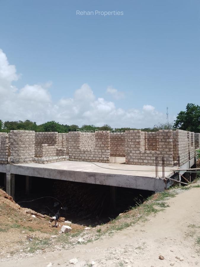 2 Bed Apartment with En Suite in Kikambala - 15