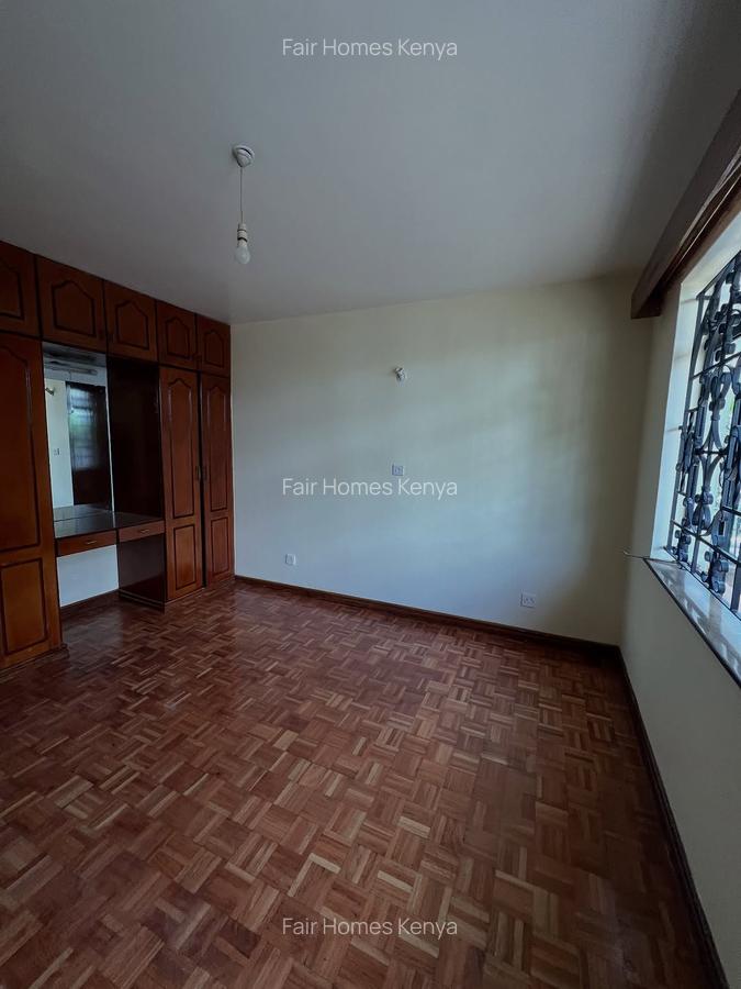 5 Bed Townhouse with En Suite at Riverside Drive - 13