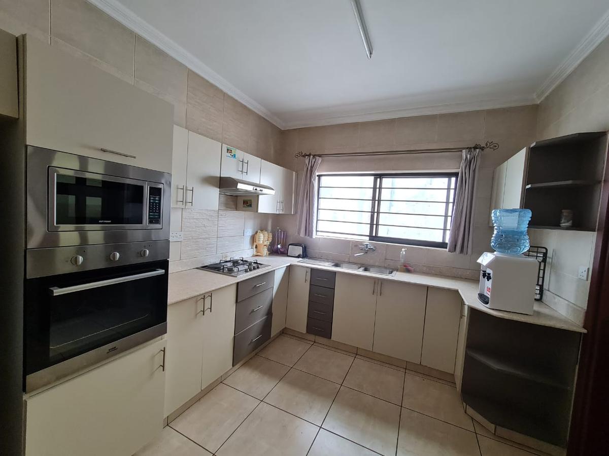 Serviced 2 Bed Apartment with En Suite at Raphta Road - 9