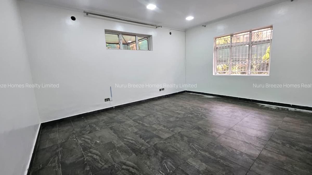 4 Bed House with En Suite in Runda - 9