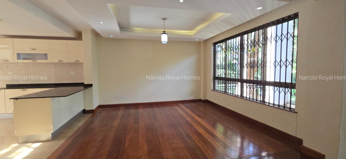 5 Bed Townhouse with En Suite at Tende Drive - 16