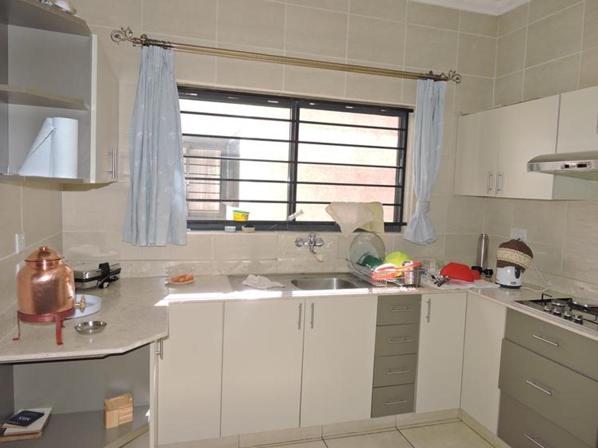 3 Bed Apartment with En Suite at Mvuli - 7