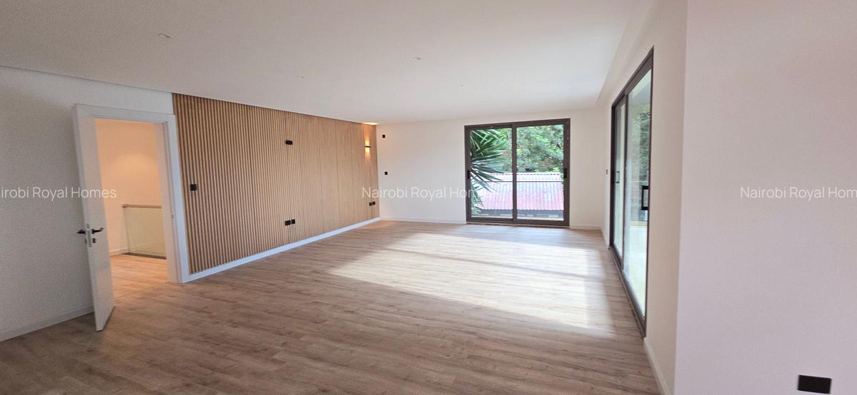 5 Bed Townhouse with En Suite at Garden Villa - 6