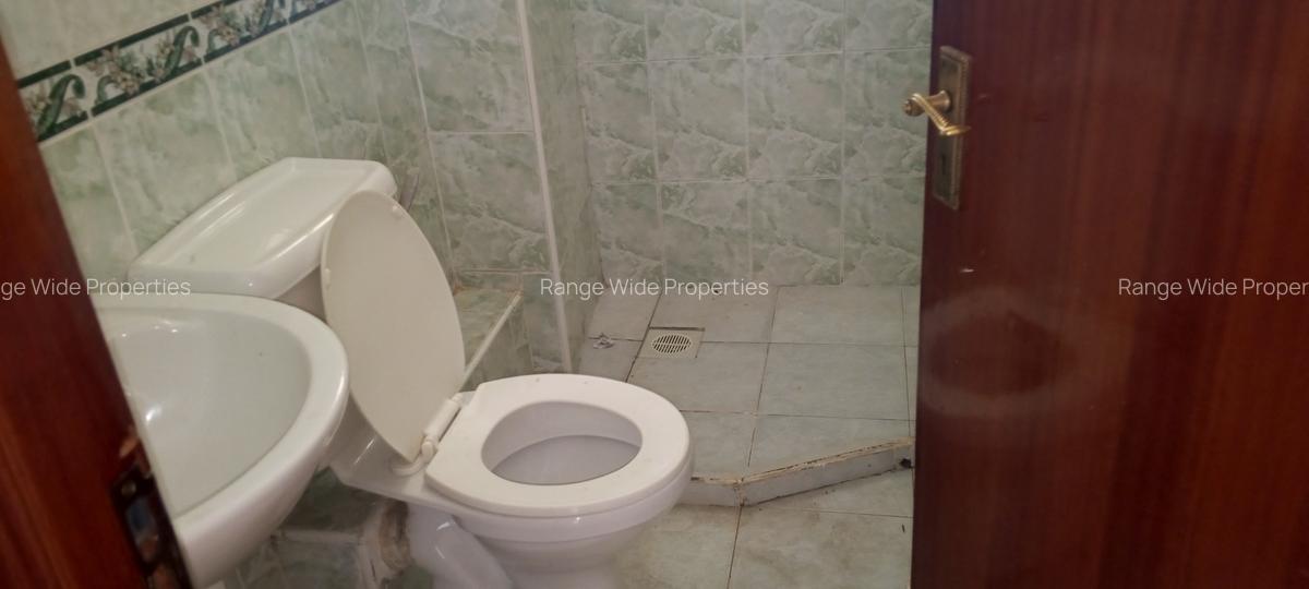 3 Bed Apartment with En Suite in Lavington - 11