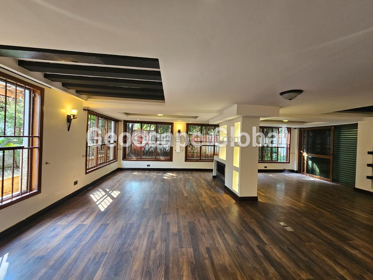 5 Bed House with En Suite in Loresho - 5