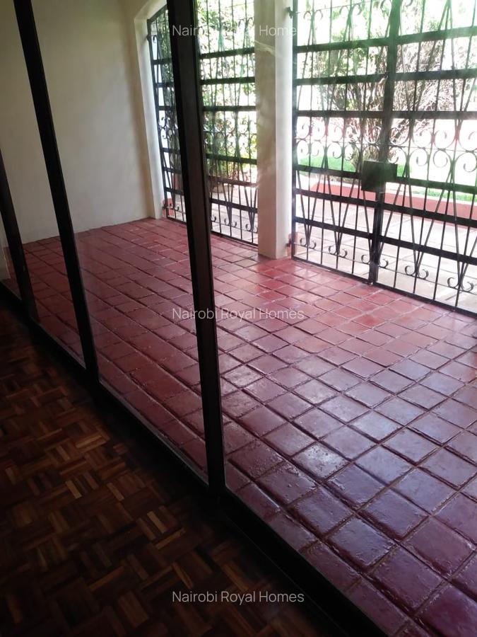 5 Bed Townhouse with En Suite at Muringa Road - 15